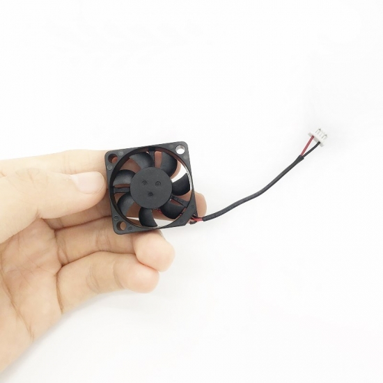 Brushless DC Cooling Fan 30x30x6mm 7 blades 5V 2pin Connector